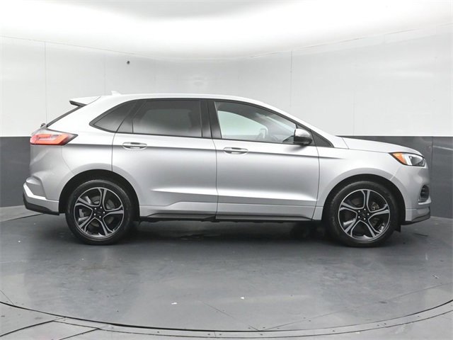 Certified 2019 Ford Edge ST w/ Convenience Package image 16