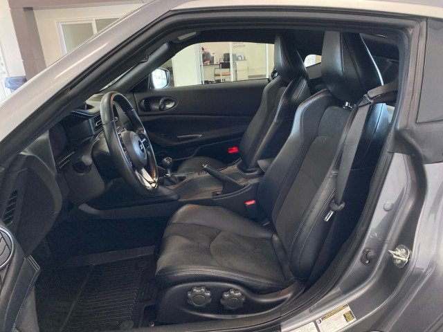 Used 2025 Nissan Z Performance w/ Floor Mat Package RWD image 11