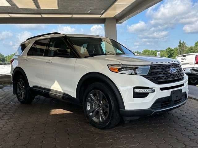 Certified 2023 Ford Explorer XLT w/ Equipment Group 202A AWD/4WD image 31