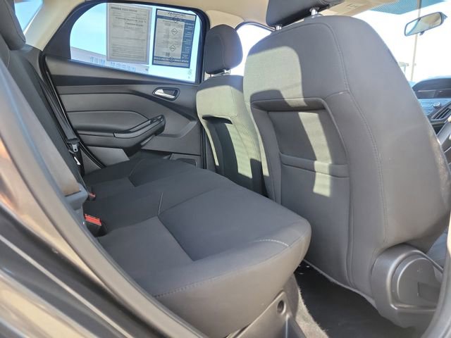 Certified 2018 Ford Focus SE w/ SE Appearance Package image 23