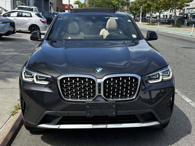 Used 2024 BMW X4 xDrive30i w/ Parking Assistance Package AWD/4WD image 9