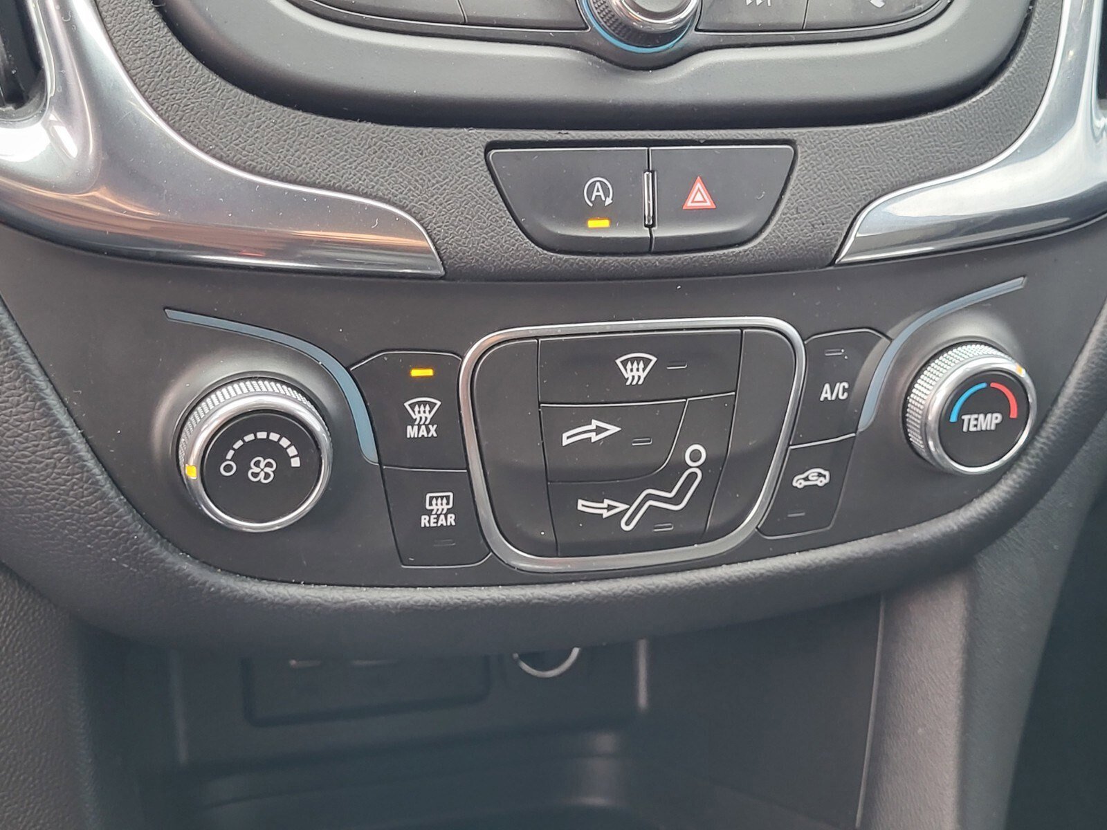 Used 2023 Chevrolet Equinox LT w/ LPO, Floor Liner Package image 22