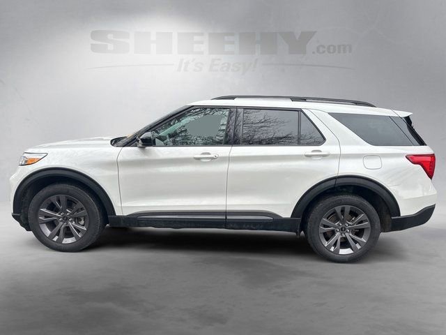 Certified 2023 Ford Explorer XLT w/ Equipment Group 202A image 3