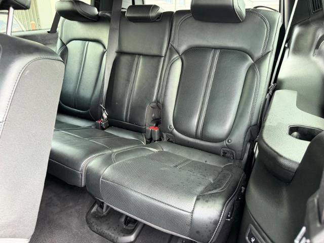 Used 2024 Jeep Wagoneer L Series II w/ Flexible Seating Group AWD/4WD image 10