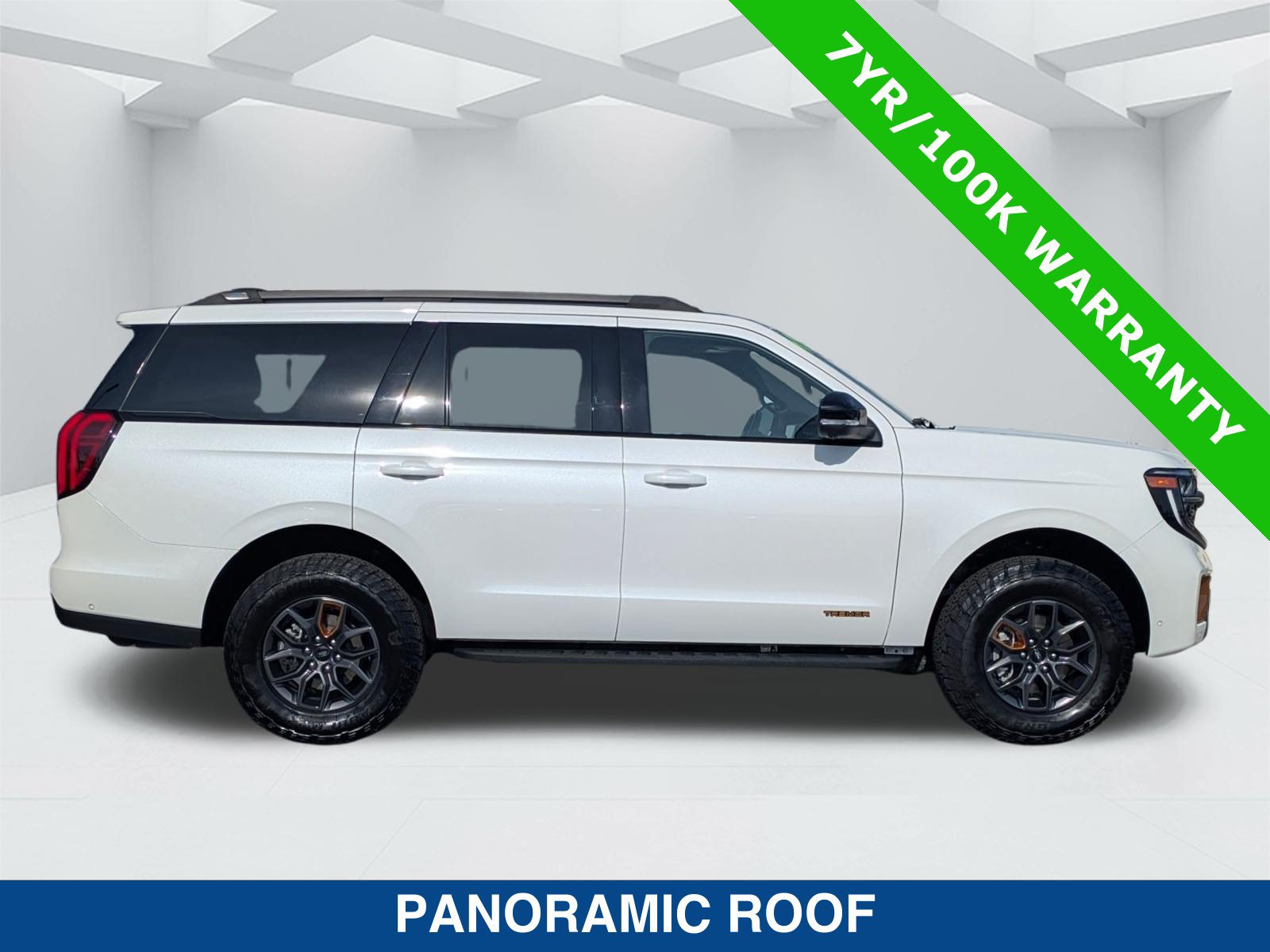 Certified 2025 Ford Expedition Tremor AWD/4WD image 4