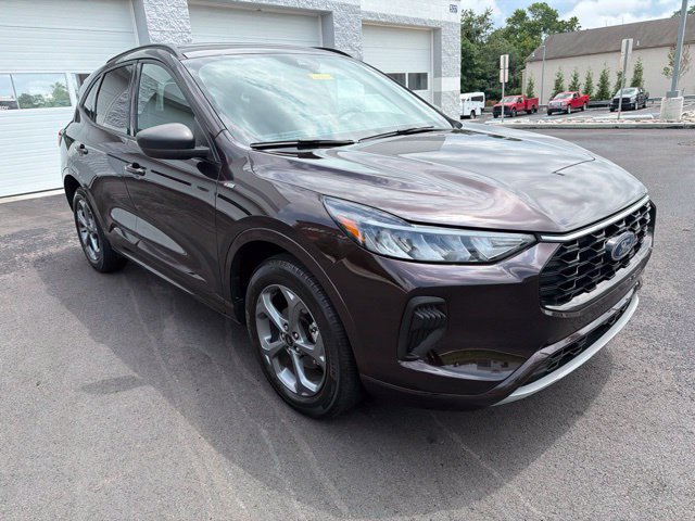 Certified 2023 Ford Escape ST-Line w/ Tech Pack #1 AWD/4WD image 8