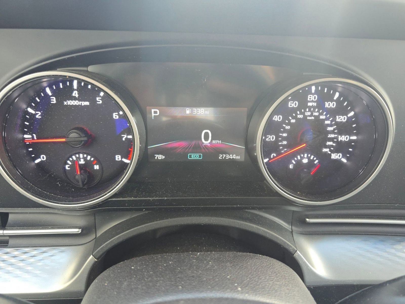 Used 2024 Kia Carnival LX image 17