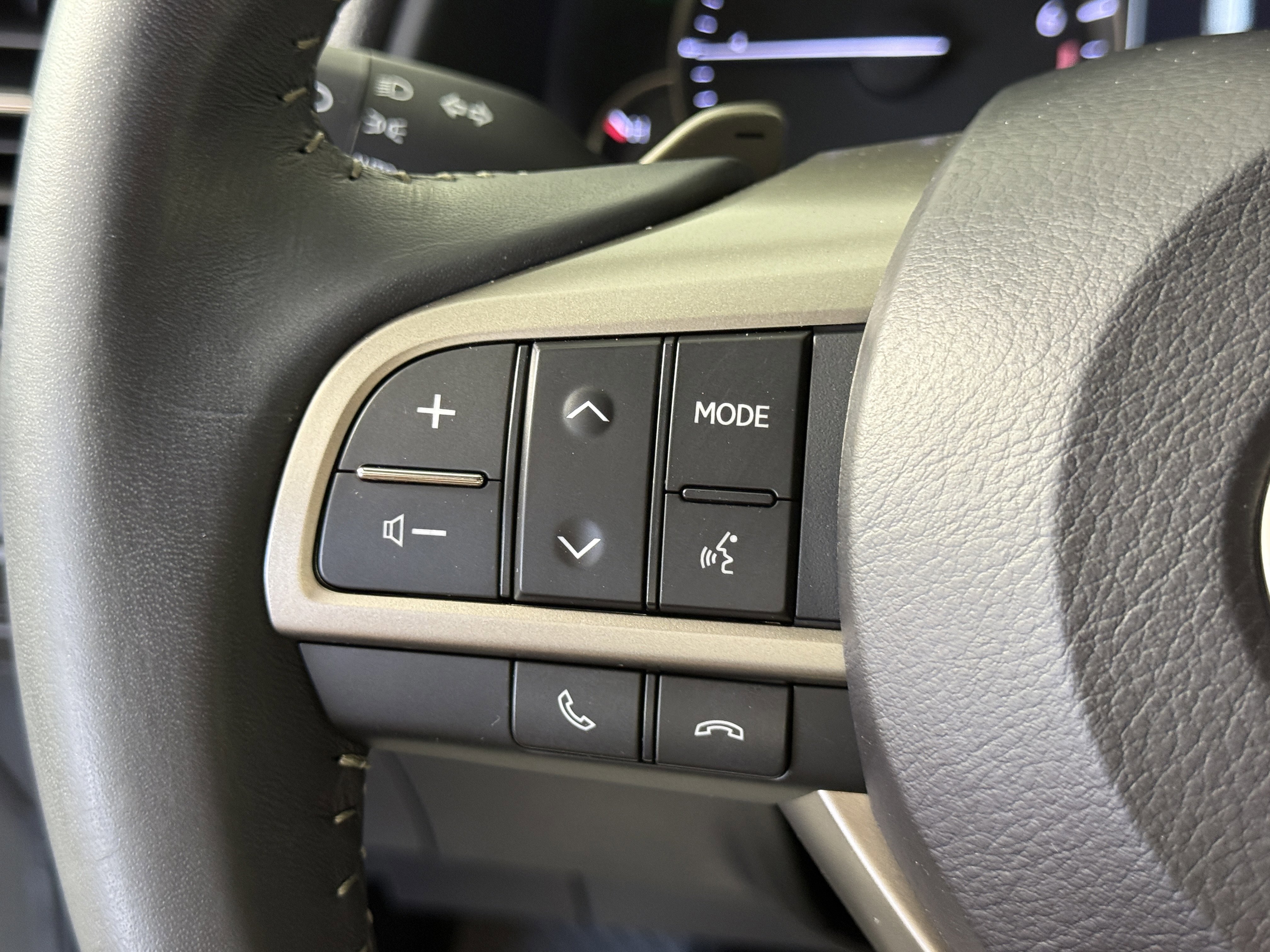 Used 2021 Lexus RX 350 FWD w/ Accessory Package image 23