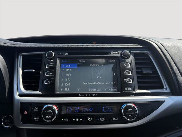 Used 2017 Toyota Highlander XLE AWD/4WD image 14