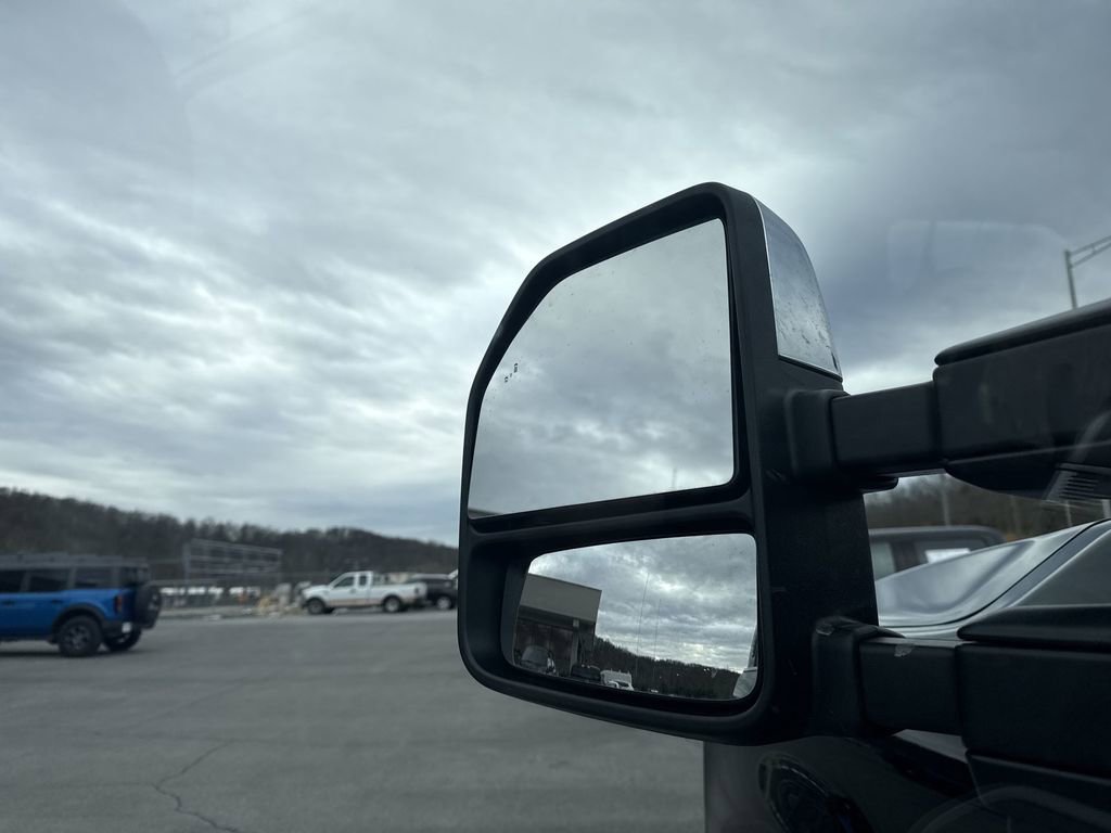 Certified 2024 Ford F350 Platinum w/ Tremor Off-Road Package image 22