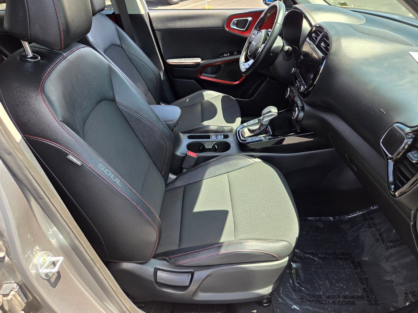 Used 2023 Kia Soul GT-Line w/ GT-Line Technology Package FWD image 16