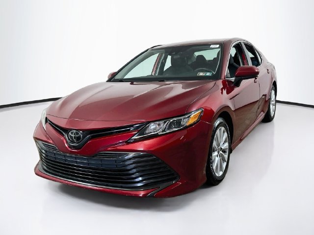 Used 2020 Toyota Camry LE FWD image 3
