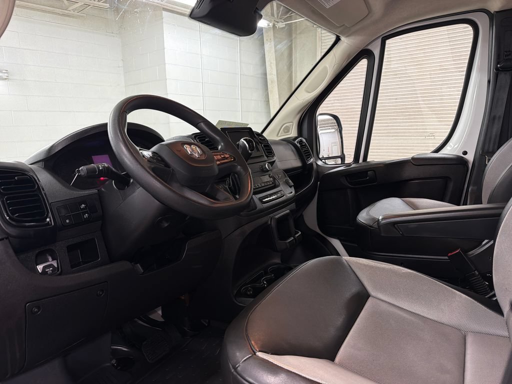 Used 2024 RAM ProMaster 2500 w/ Convenience Group FWD image 6