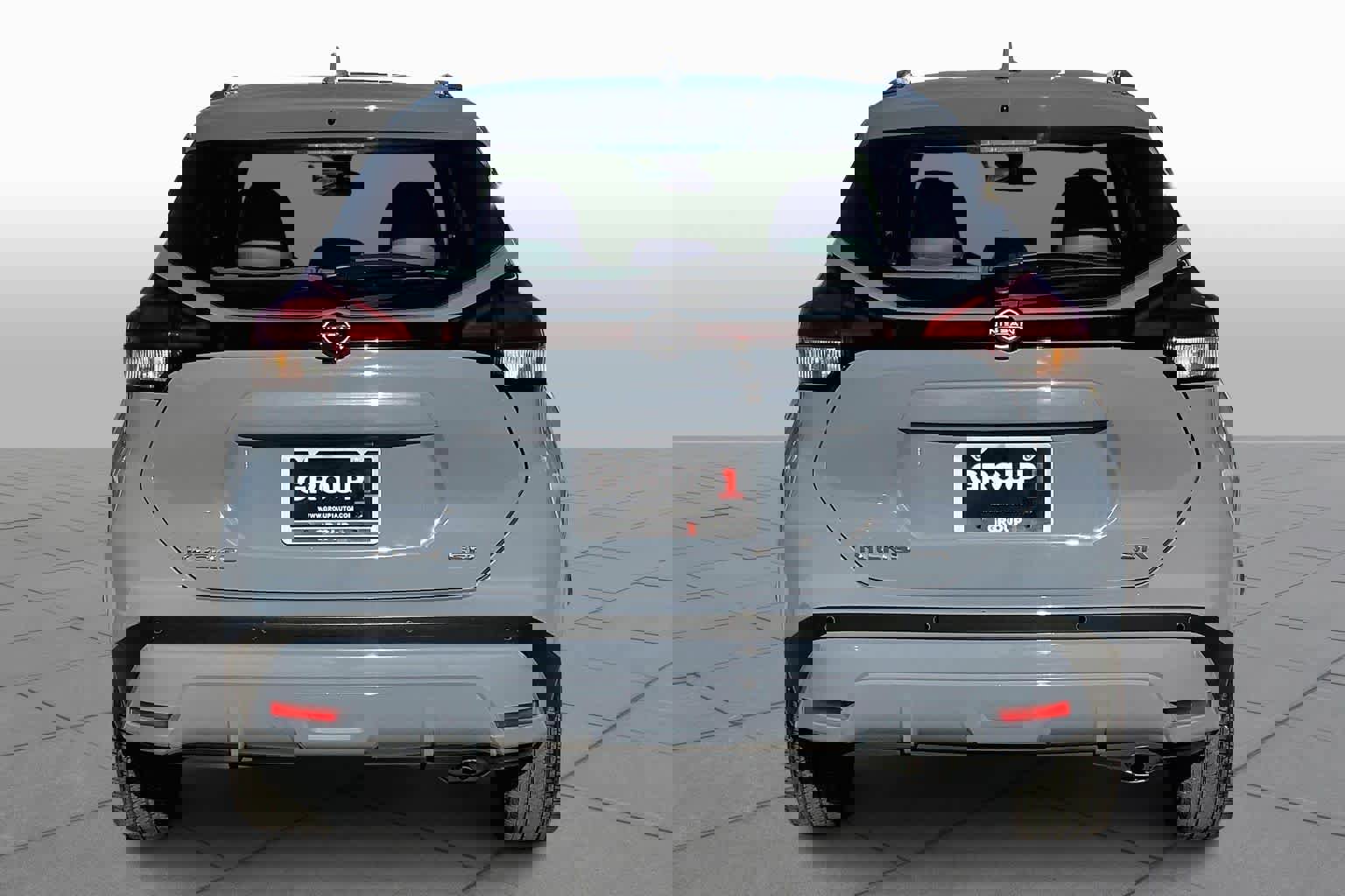 Used 2023 Nissan Kicks SR w/ SR Premium Package image 4