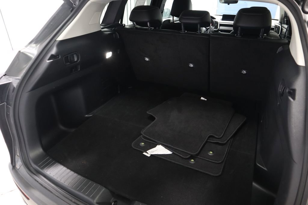 Used 2025 MAZDA CX-50 AWD 2.5 S w/ Premium Package image 16