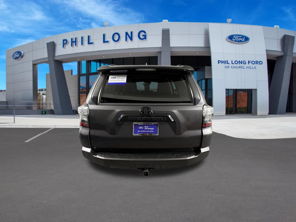 Used 2021 Toyota 4Runner Venture AWD/4WD image 4