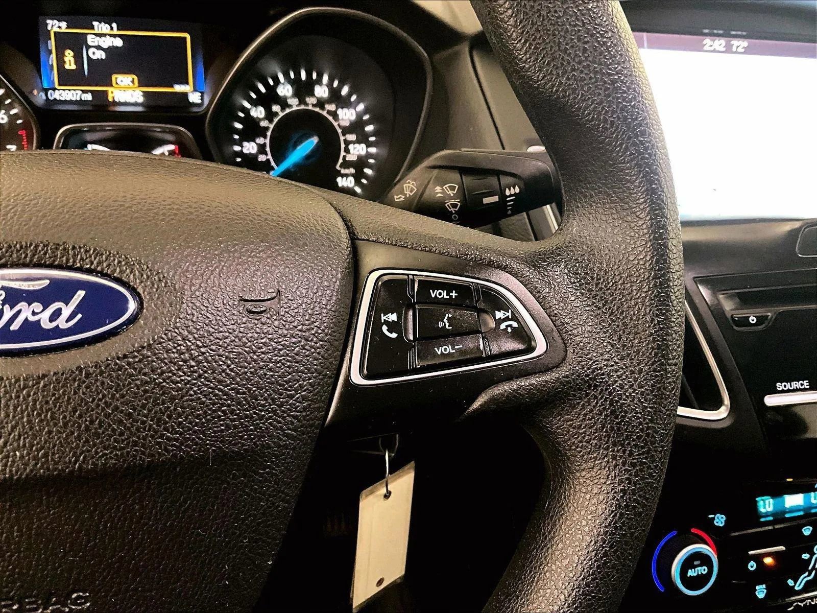 Certified 2018 Ford Focus SEL FWD image 18