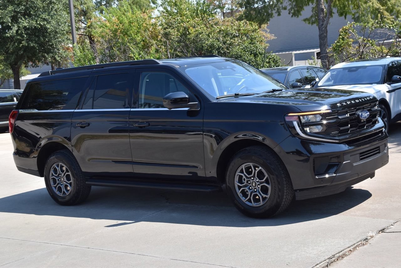 Certified 2025 Ford Expedition Max Active RWD image 5