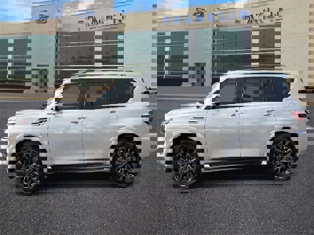 Used 2024 Nissan Armada Platinum w/ Captain's Chairs Package image 2