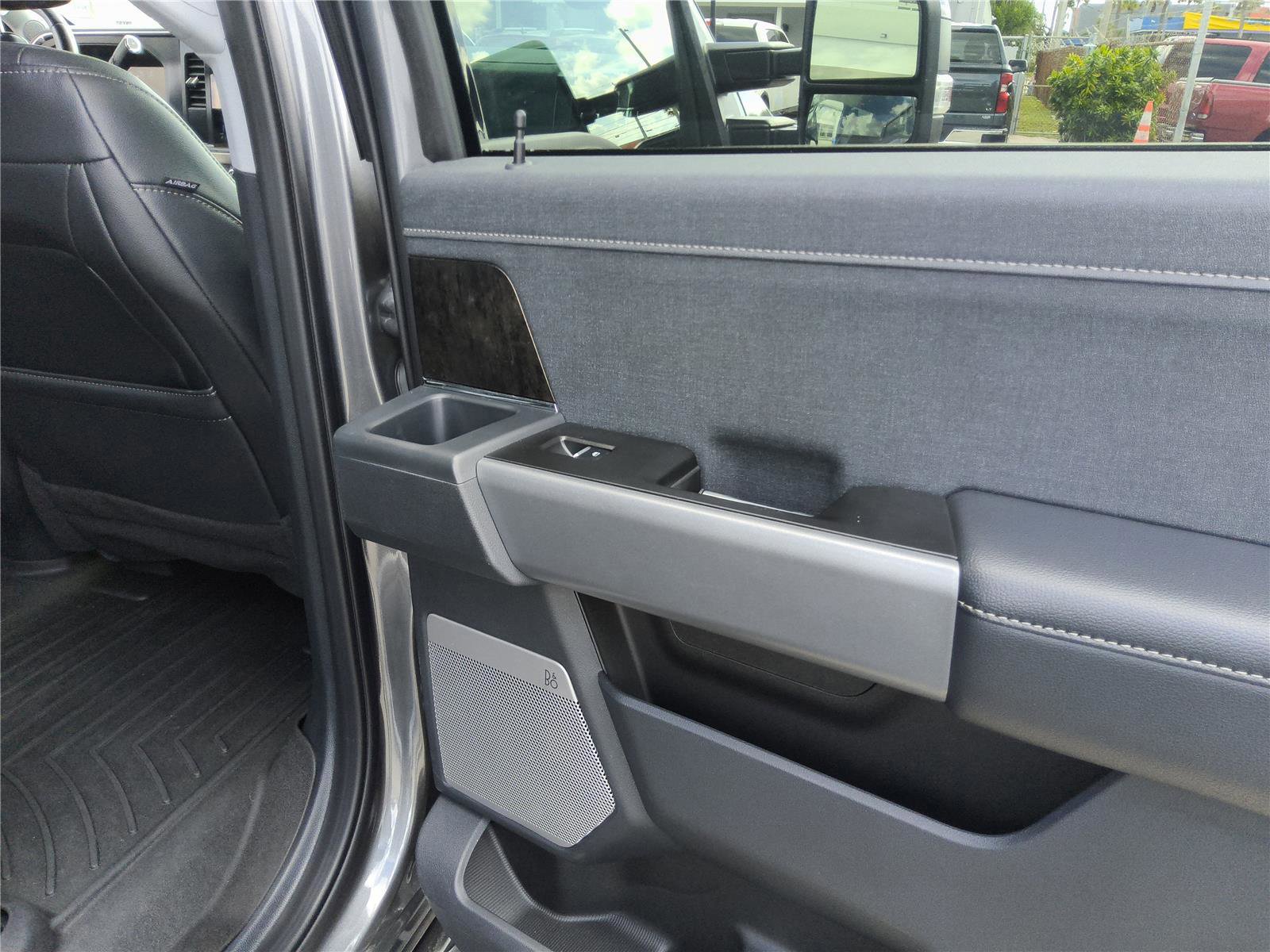 Certified 2024 Ford F350 Lariat w/ Black Appearance Package image 21