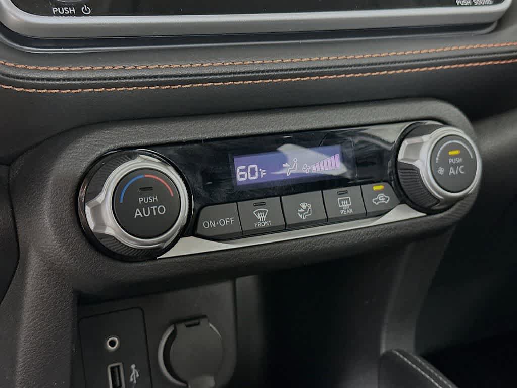 Used 2020 Nissan Kicks SR w/ Exterior Package FWD image 17