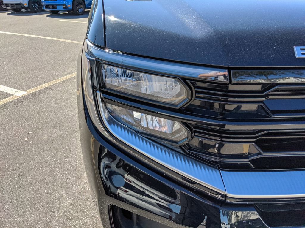 Certified 2025 Ford Expedition Platinum image 11