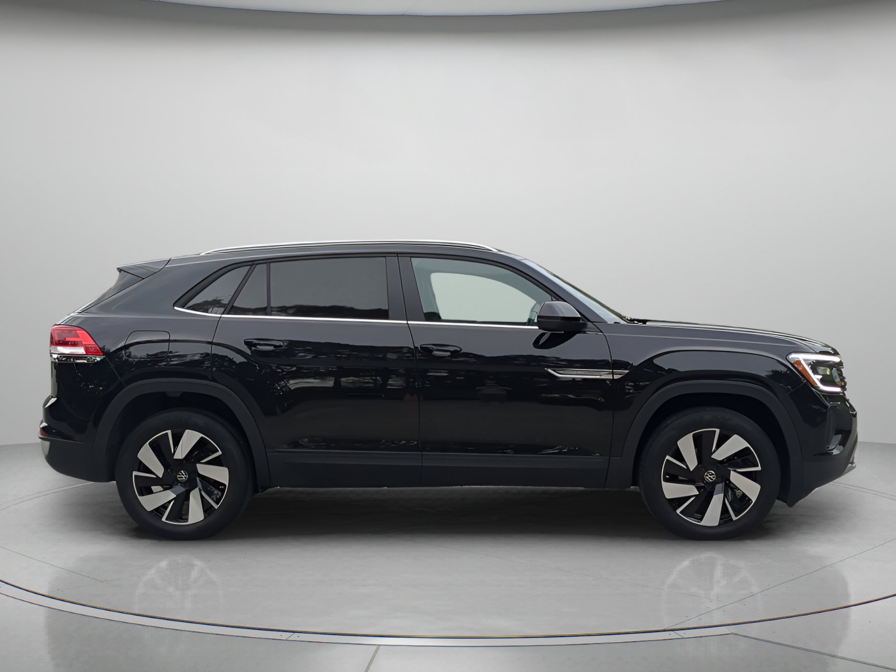 Used 2026 Volkswagen Atlas Cross Sport SE FWD image 39
