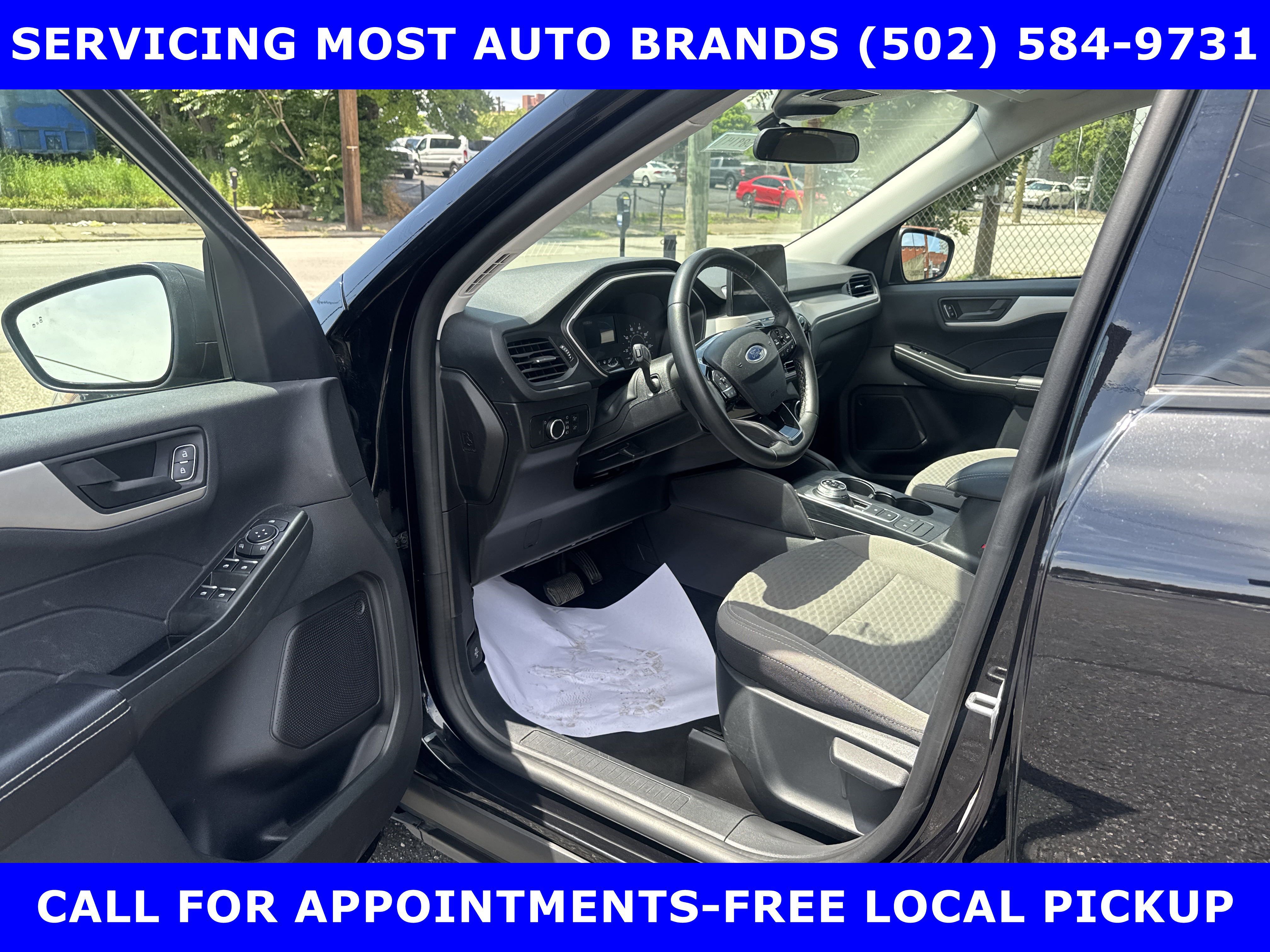 Certified 2022 Ford Escape SE w/ Cold Weather Package image 10