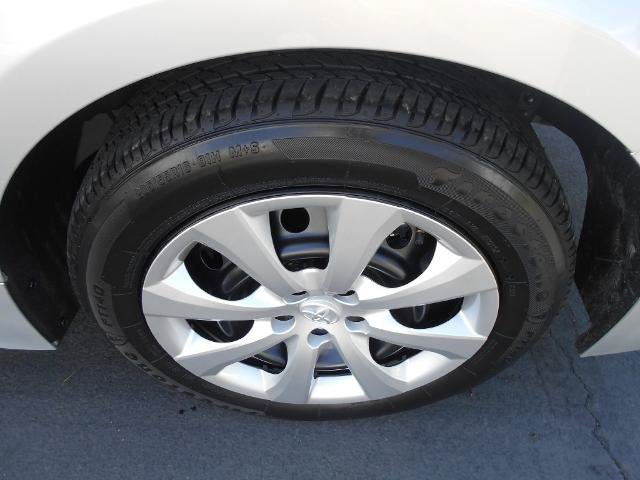 Used 2025 Toyota Corolla LE FWD image 11