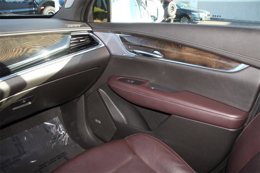 Used 2020 Cadillac XT6 Premium Luxury image 16