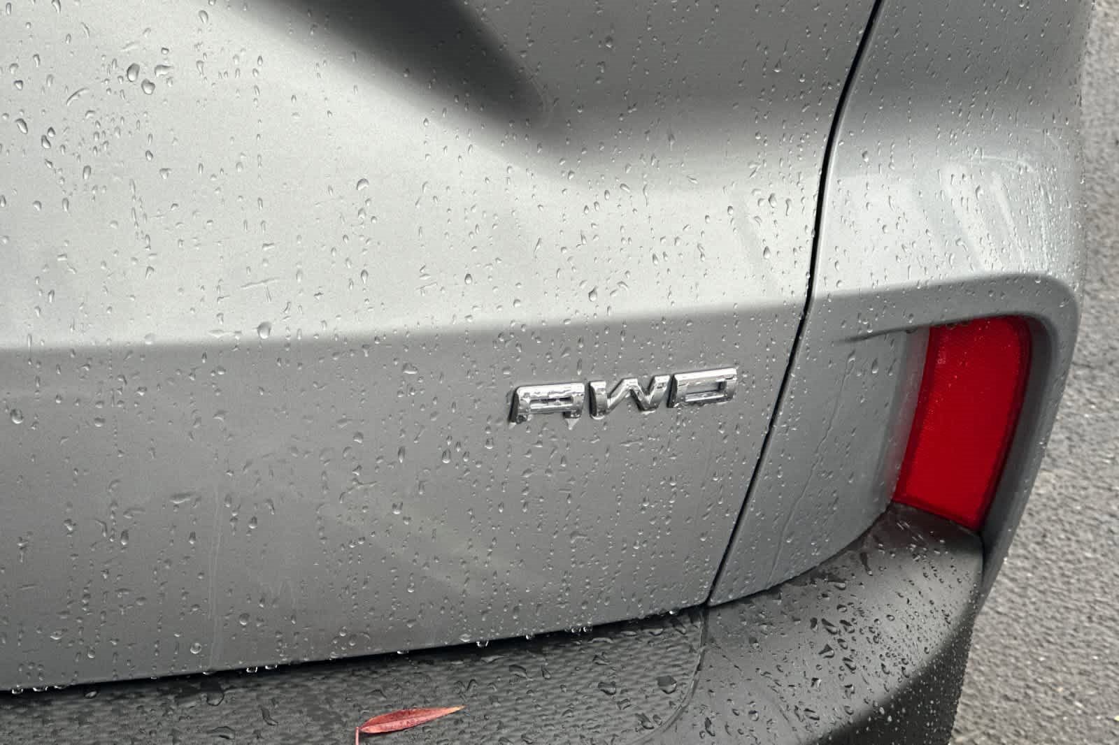 Certified 2021 Ford Escape Titanium w/ Class II Trailer Tow Package image 28