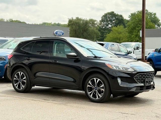 Certified 2022 Ford Escape SEL w/ SEL Stealth AWD Package image 29