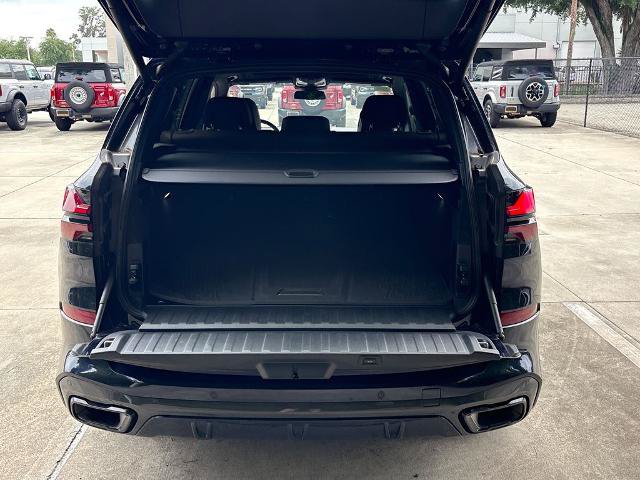 Used 2024 BMW X5 xDrive40i w/ M Sport Package AWD/4WD image 32