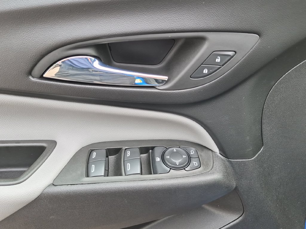 Used 2024 Chevrolet Equinox LS w/ LS Convenience Package AWD/4WD image 19