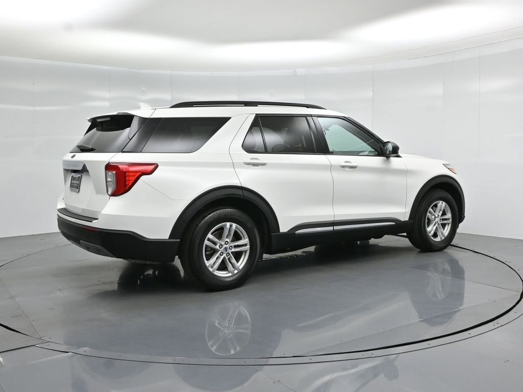 Certified 2023 Ford Explorer XLT w/ Equipment Group 202A RWD image 28