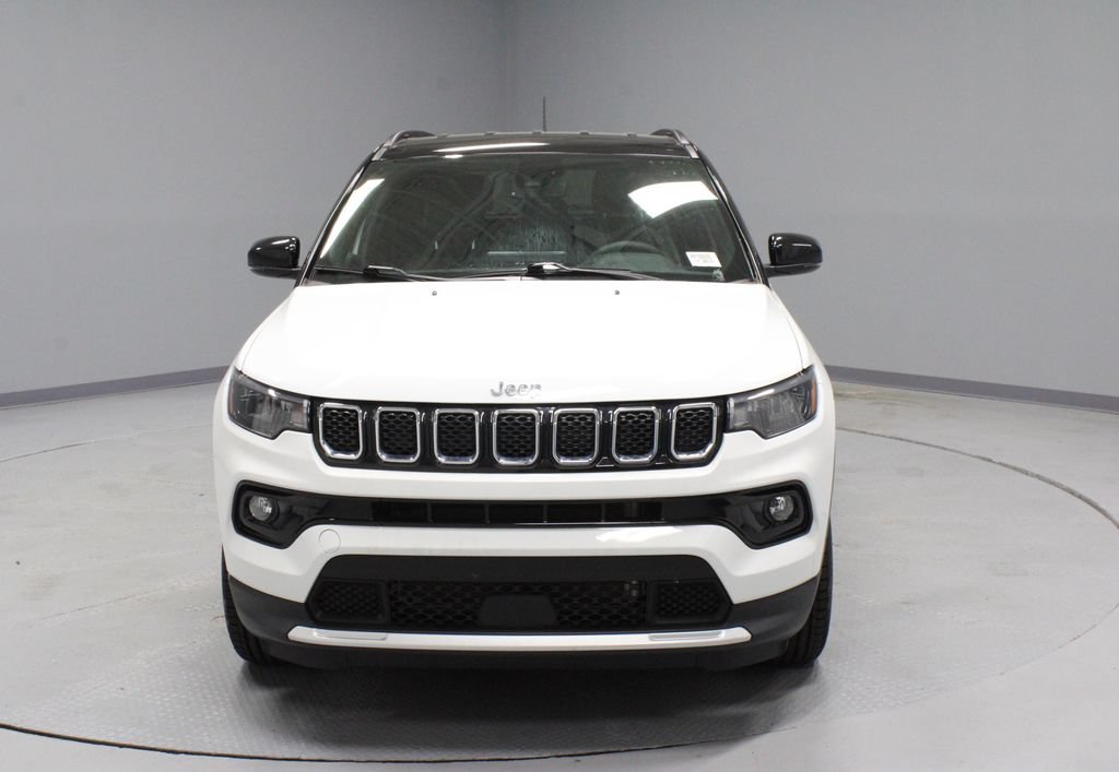 Used 2023 Jeep Compass Limited AWD/4WD image 5