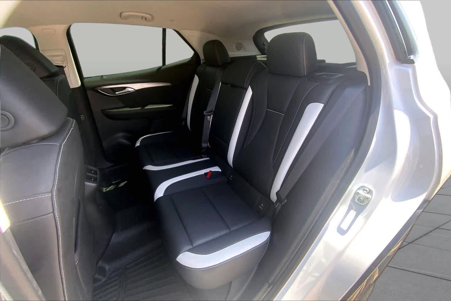 Used 2025 Buick Envision Sport Touring AWD/4WD image 21