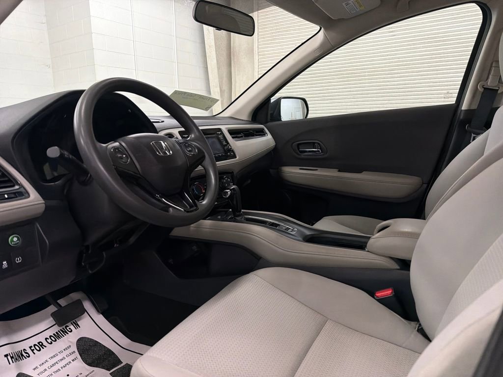 Used 2019 Honda HR-V LX image 5