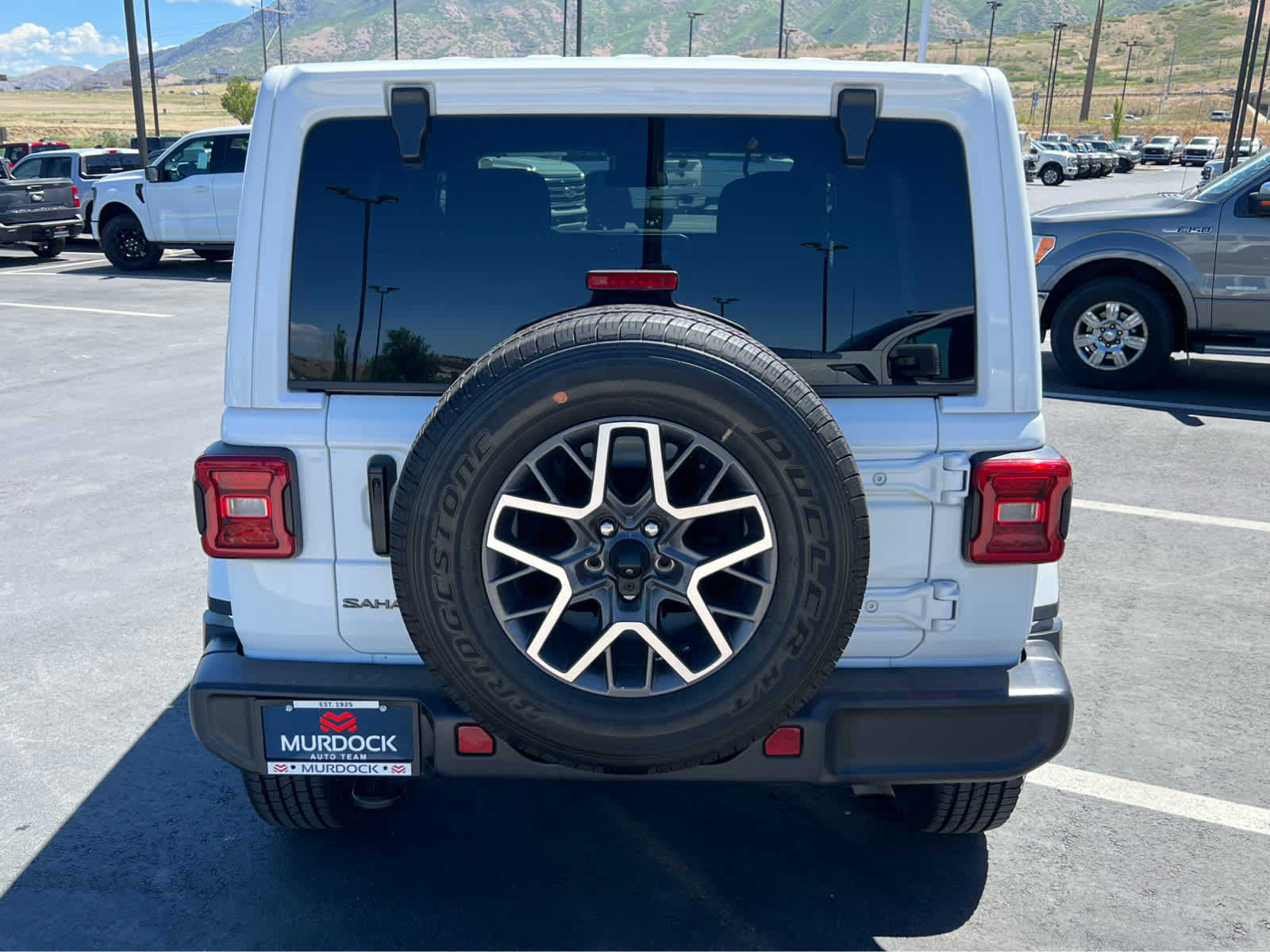 Used 2025 Jeep Wrangler Unlimited Sahara AWD/4WD image 9