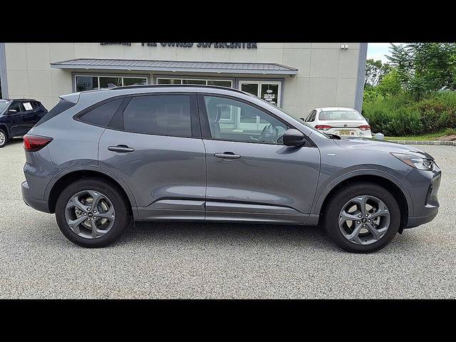 Certified 2024 Ford Escape ST-Line w/ Tech Pack #1 AWD/4WD image 9
