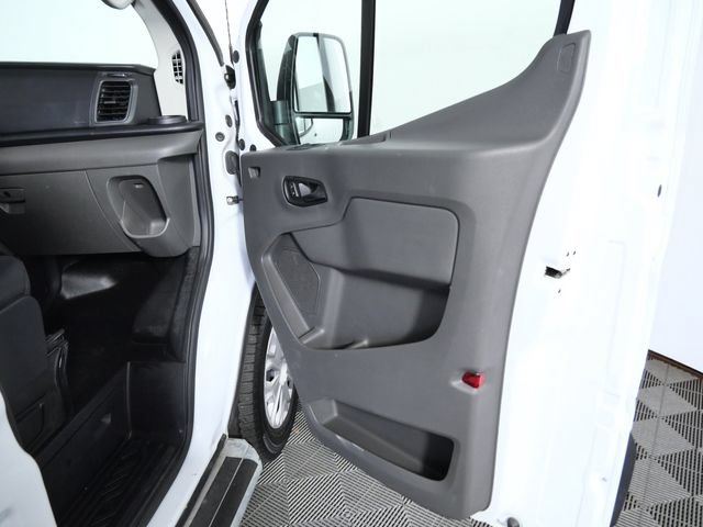 Certified 2025 Ford Transit 250 Low Roof w/ Exterior Upgrade Package RWD image 9