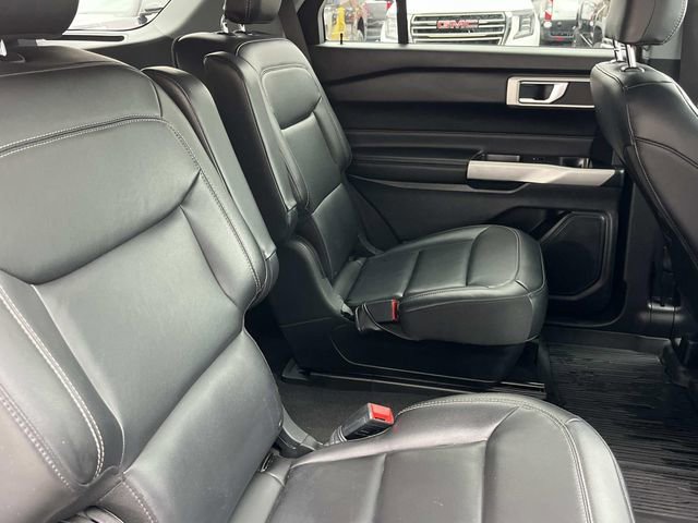 Certified 2022 Ford Explorer XLT w/ Equipment Group 202A image 24