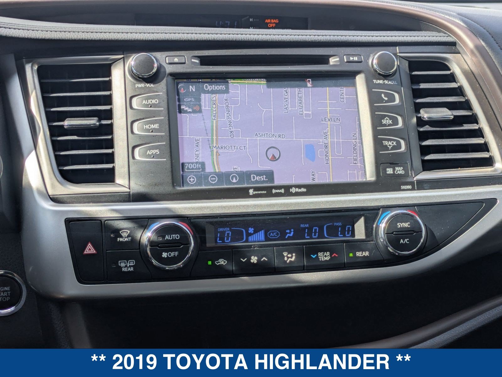 Used 2019 Toyota Highlander XLE FWD image 33