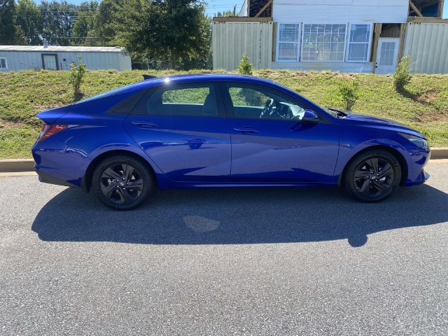 Used 2023 Hyundai Elantra SEL FWD image 8