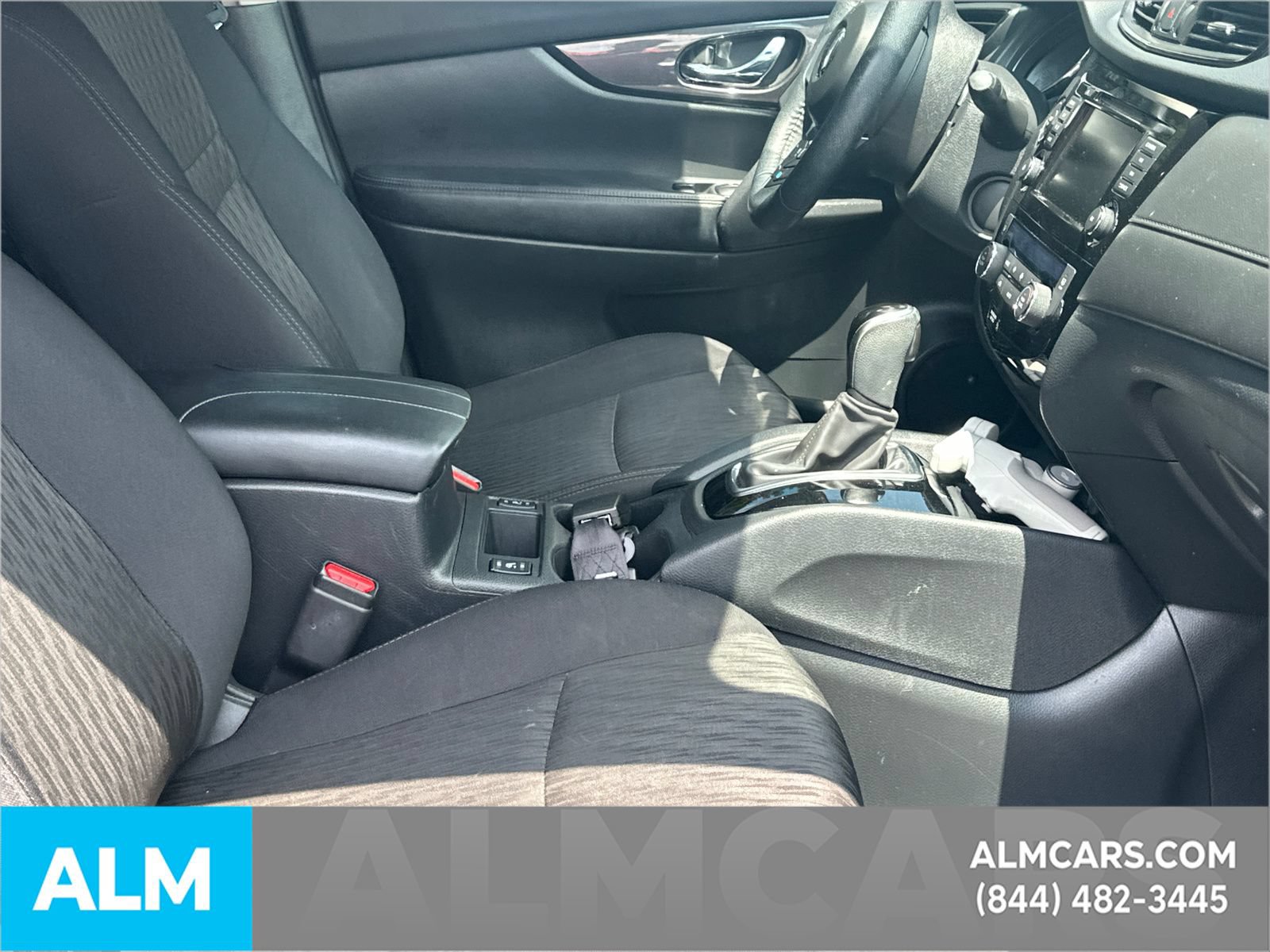 Used 2019 Nissan Rogue SV w/ Premium Package FWD image 15