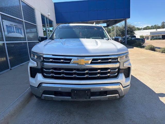 Used 2022 Chevrolet Silverado 1500 LTZ AWD/4WD image 3