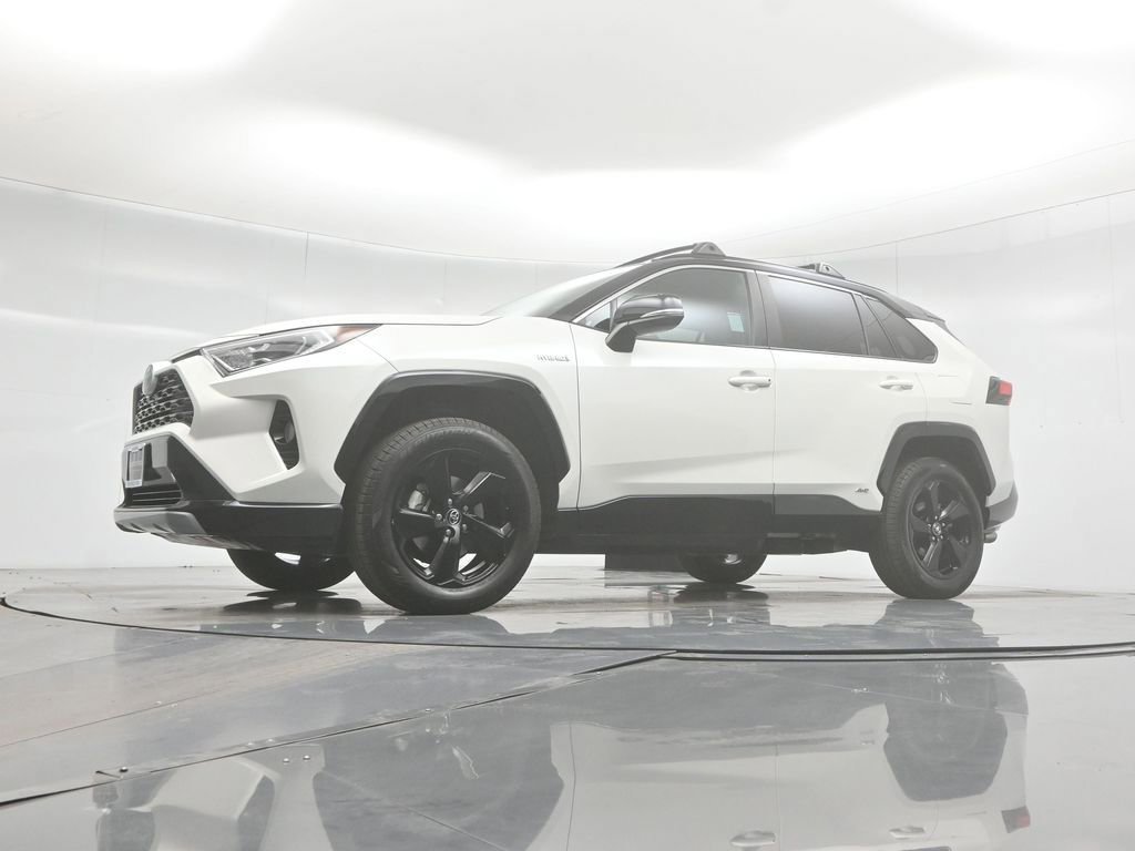 Used 2020 Toyota RAV4 XSE image 28