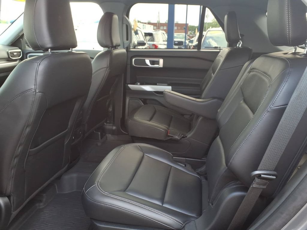Certified 2024 Ford Explorer XLT w/ Equipment Group 202A AWD/4WD image 12