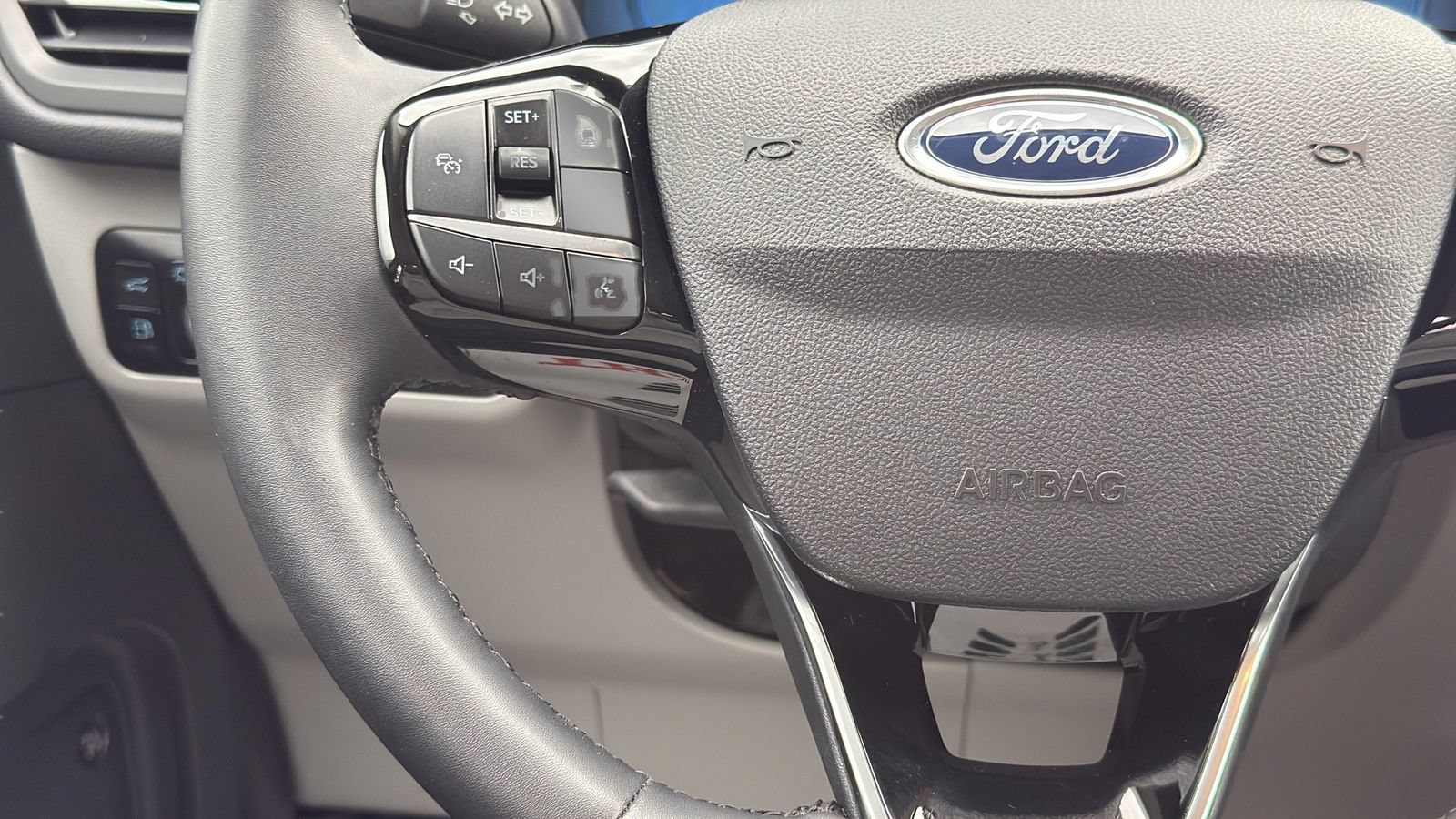 Certified 2023 Ford Escape Platinum w/ Premium Technology Package FWD image 13