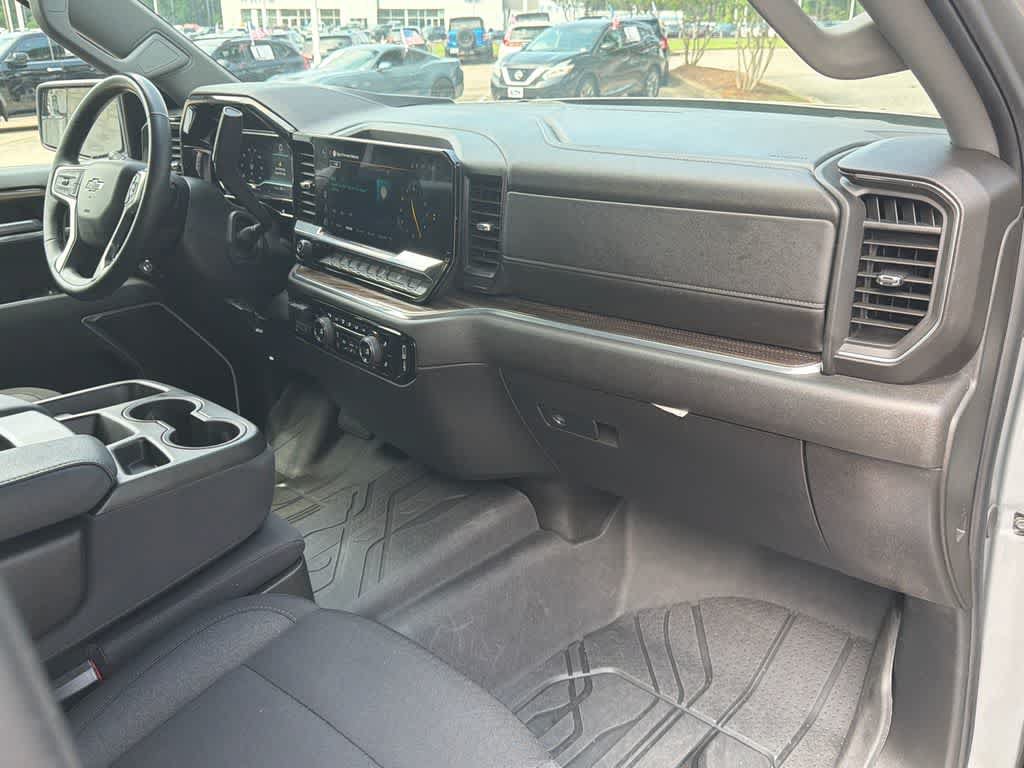 Used 2025 Chevrolet Silverado 1500 RST AWD/4WD image 13